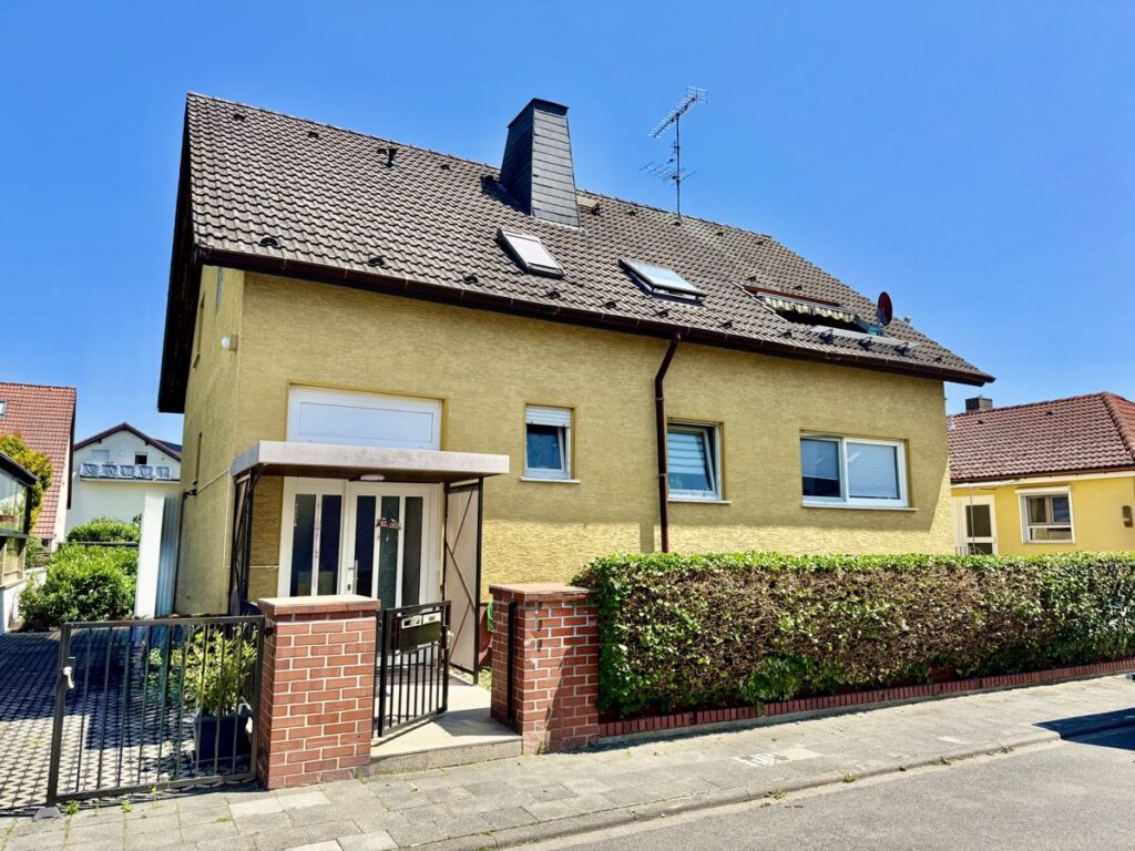 Straßenansicht