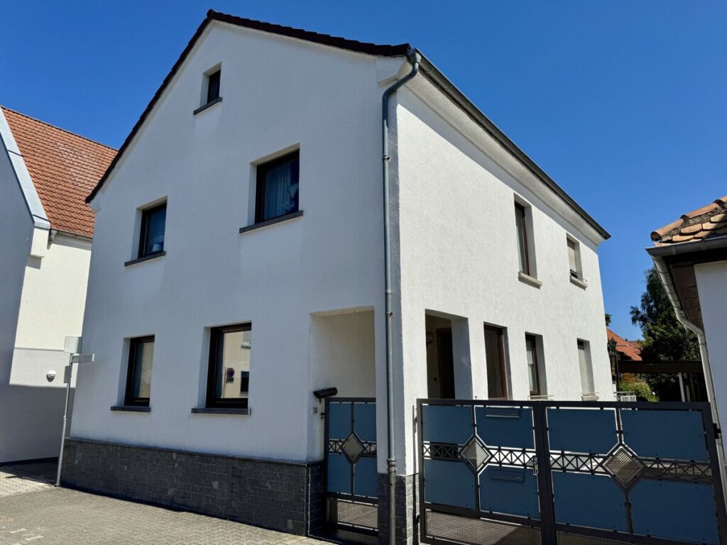 Straßenansicht