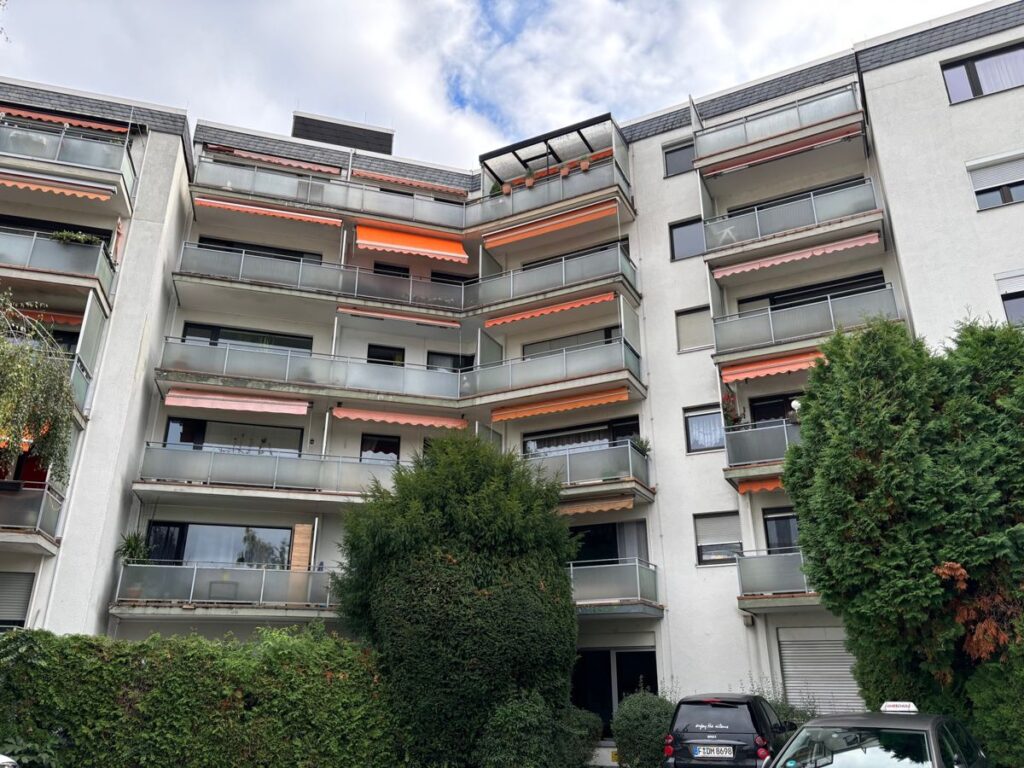 Hausrückseite