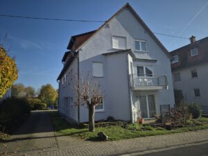 Ihr neuer Wohlfühlplatz unter dem Dach – mit Balkon und Raum für Ideen