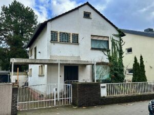 Freistehendes Einfamilienhaus in begehrter Lage von Neu-Isenburg