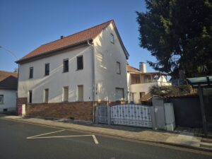 Einfamilienhaus mit Einliegerwohnung