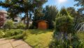 Garten mit Holzschuppen