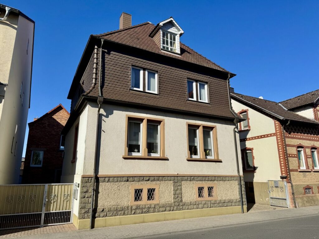 Straßenansicht