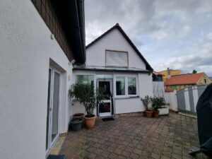 Vielseitig nutzbares 2FH mit ELW in Friedrichsdorf – Köppern