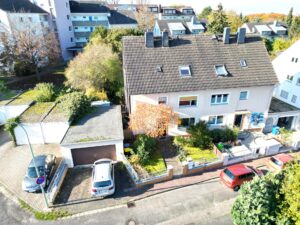 Gepflegte Doppelhaushälfte mit großzügigem Garten in begehrter Lage – Bad Vilbel, Heilsberg