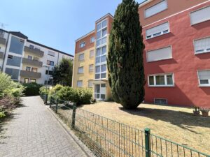 Charmante 3-Zimmer-Wohnung mit großem Balkon und viel Gestaltungspotenzial