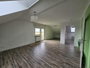 Lichtdurchflutete 1-Zi.-Dachgeschosswohnung mit Balkon