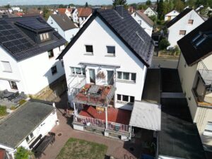 Freistehendes Dreifamilienhaus mit Raum für Familie, Generationen und individuelle Wohnideen