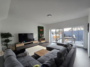 Große moderne 3.Zi. Wohnung mit durchdachtem Grundriss und einer großen Dachterrasse.