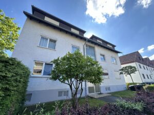Familienglück auf einer Ebene: 4 Zimmer, Terrasse und eigener Gartenanteil