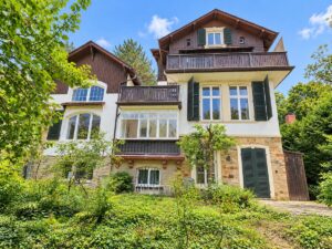 Historische Villa in Kronbergs Bestlage – Unikat auf 1.089 m² Grundstück