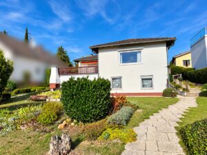 Ein freistehendes Zuhause mit Weitblick – großzügiges Grundstück und viel Raum für Ihre Wohnträume