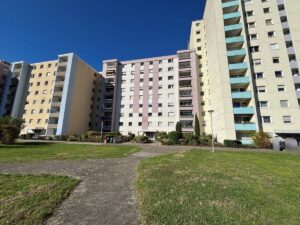 Familienglück mit Wohlfühlfaktor – gepflegte 4-Zimmer-Wohnung mit Balkon, Aufzug und viel Grün!